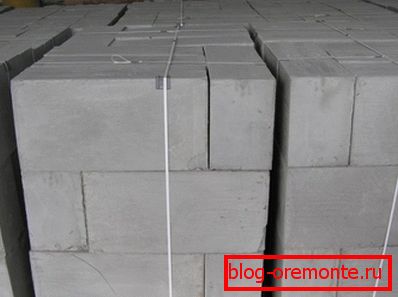 Бетонні блоки з точними розмірами і пропорціями, нічого не треба підганяти при кладці Бетонні блоки з точними розмірами і пропорціями, нічого не треба підганяти при кладці