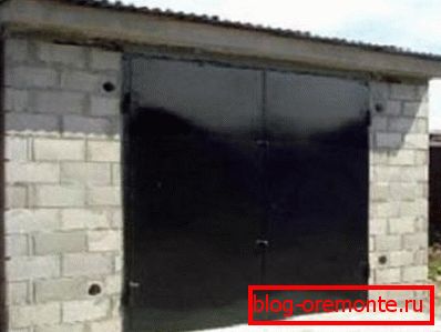 Для невеликих будівель або господарських будівель найкраще використовувати односхилі даху, оскільки в даній ситуації вони найбільш ефективні й економні Для невеликих будівель або господарських будівель найкраще використовувати односхилі даху, оскільки в даній ситуації вони найбільш ефективні й економні