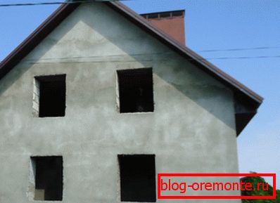 Для регіонів, де клімат не такий суворий, можливе застосування штукатурки. Для регіонів, де клімат не такий суворий, можливе застосування штукатурки.