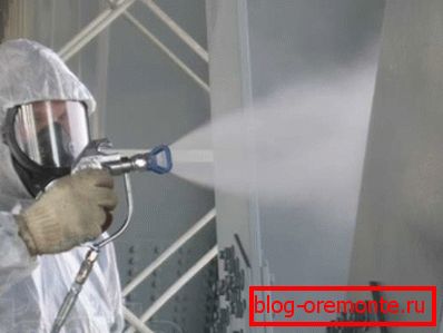 Використання індивідуальних засобів захисту і розпилювача при нанесенні складу на поверхню Використання індивідуальних засобів захисту і розпилювача при нанесенні складу на поверхню
