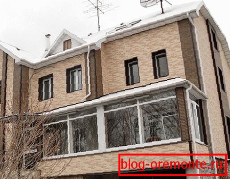 З фіброцементних панелей
