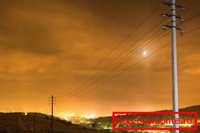 Лінія електропередач з залізобетонними опорами Лінія електропередач з залізобетонними опорами