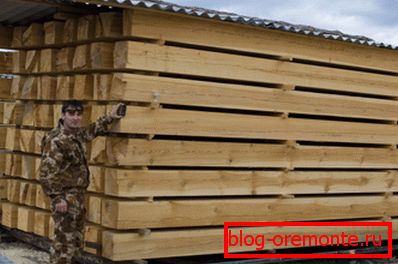 Любительське фото, на якому показано правильне зберігання матеріалу, і з якого можна зрозуміти, що розрахунки кубатури таких виробів буде виробляти складно Любительське фото, на якому показано правильне зберігання матеріалу, і з якого можна зрозуміти, що розрахунки кубатури таких виробів буде виробляти складно