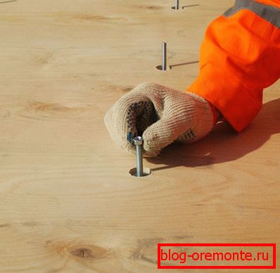 Зафіксуємо положення гайкою
