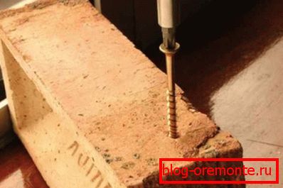 Монтаж самореза в бетон без свердління Монтаж самореза в бетон без свердління