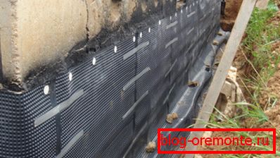На фото - застосування гідрофобних рулонних матеріалів На фото - застосування гідрофобних рулонних матеріалів