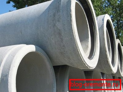 На фото - вироби із залізобетону з розтрубом і ущільнювальним кільцем На фото - вироби із залізобетону з розтрубом і ущільнювальним кільцем