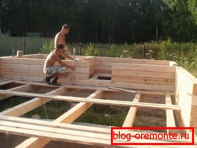 На фото - зведення стін На фото - зведення стін