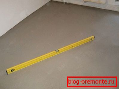 На фото приклад рівною стяжки під паркет. На фото приклад рівною стяжки під паркет.