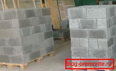 На виробництвах створюються оптимальні умови для висихання блоків і набору ними максимальних міцності На виробництвах створюються оптимальні умови для висихання блоків і набору ними максимальних міцності