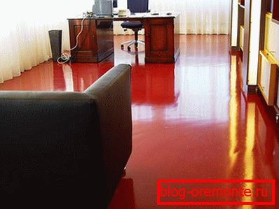 Червоний склад для офісу