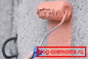 Нанесення грунтовки на стіну Нанесення грунтовки на стіну
