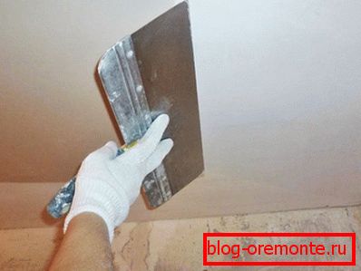 Склад розтягують шпателем Склад розтягують шпателем