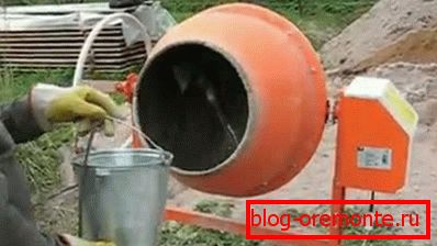 Насамперед в барабан набирають воду. Насамперед в барабан набирають воду.