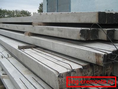 Стовпи освітлення із залізобетону прямокутного перетину Стовпи освітлення із залізобетону прямокутного перетину