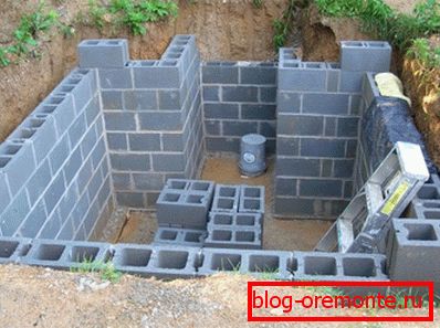 Будівництво льоху из керамзитобетонных блоков Будівництво льоху из керамзитобетонных блоков