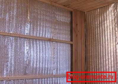 утеплювач с отражающей поверхностью может послужить отличным изолятором для парной, поскольку не выпускает инфракрасное излучение изнутри утеплювач с отражающей поверхностью может послужить отличным изолятором для парной, поскольку не выпускает инфракрасное излучение изнутри
