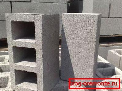 У народі бетонний стіновий камінь (на фото) більше відомий під назвою шлакоблок У народі бетонний стіновий камінь (на фото) більше відомий під назвою шлакоблок